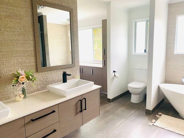 The Loatta Retreat gallery image 5