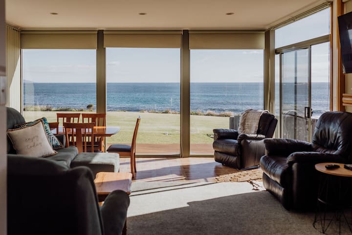 OceanFront – Absolute Waterfront