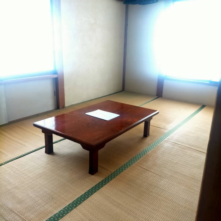Tu je príklad.
Všetky izby budú v japonskom štýle.