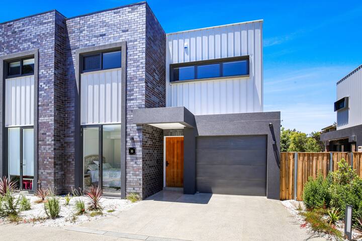 Luxury Ultra Modern Stylish and Spacious Duplex