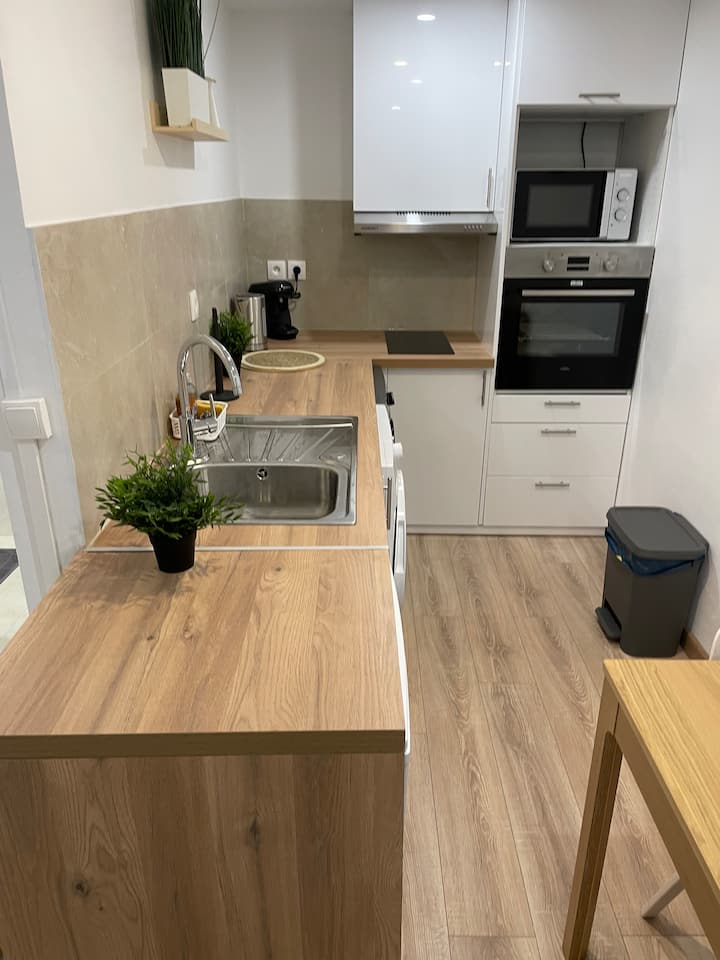 Porte : Tokyo 21 M² Au Rdc - Viry-Châtillon