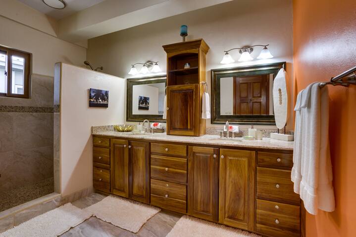 Stunning Beach House gallery image 4