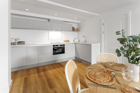 Top Airbnb: 44 Renshaw - 1 Bed Sleeps 4 City Centre in Liverpool