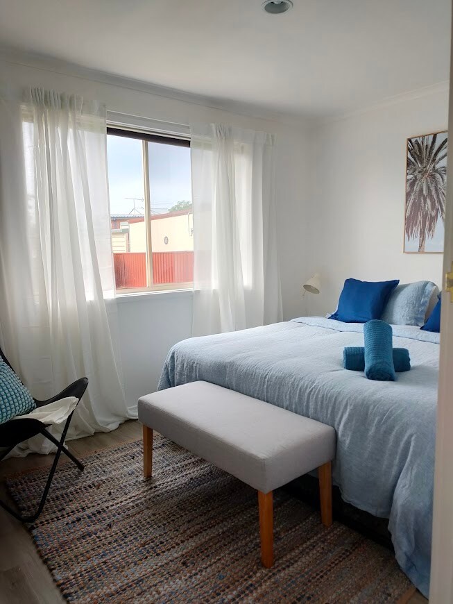 Spálňa 3, manželská posteľ King, môže byť na požiadanie premenená na 2 jednolôžka.