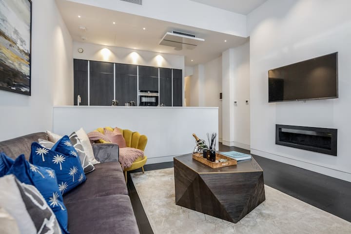 The Mayfair Residence Luxury AC*