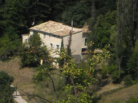 Provencal Bastide - Nature and Tranquility