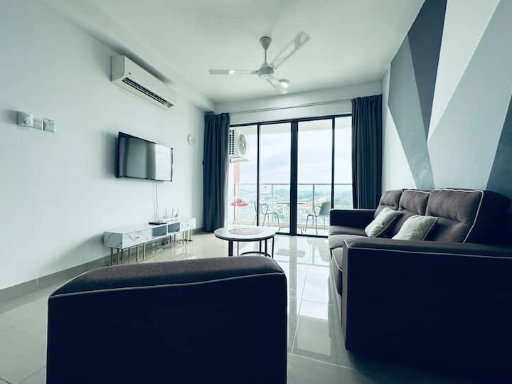 Amerin Stylish Suite B1- Pool View & Great Scenery - Kajang