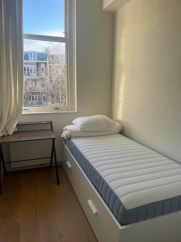 საძინებელი 1