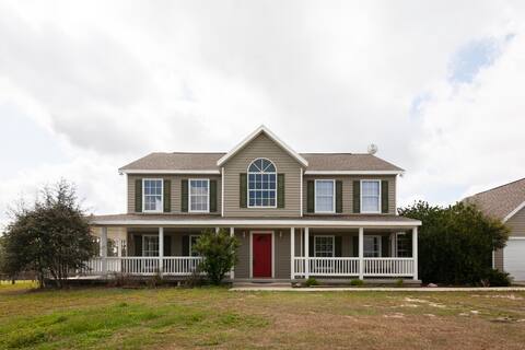 Hilltop Cattle Farm Stay w/pool house