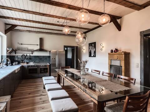 Farmhouse with Hot Tub & Sauna