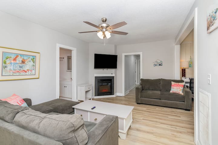 Love N The Air! 5starbeachvilla+coffeebar+w/d+wifi - Hampton, VA