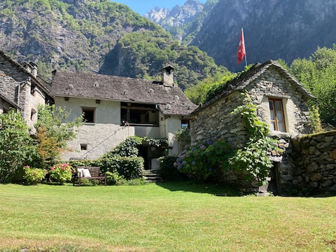 Rustic house in Roseto in Bavona Valley