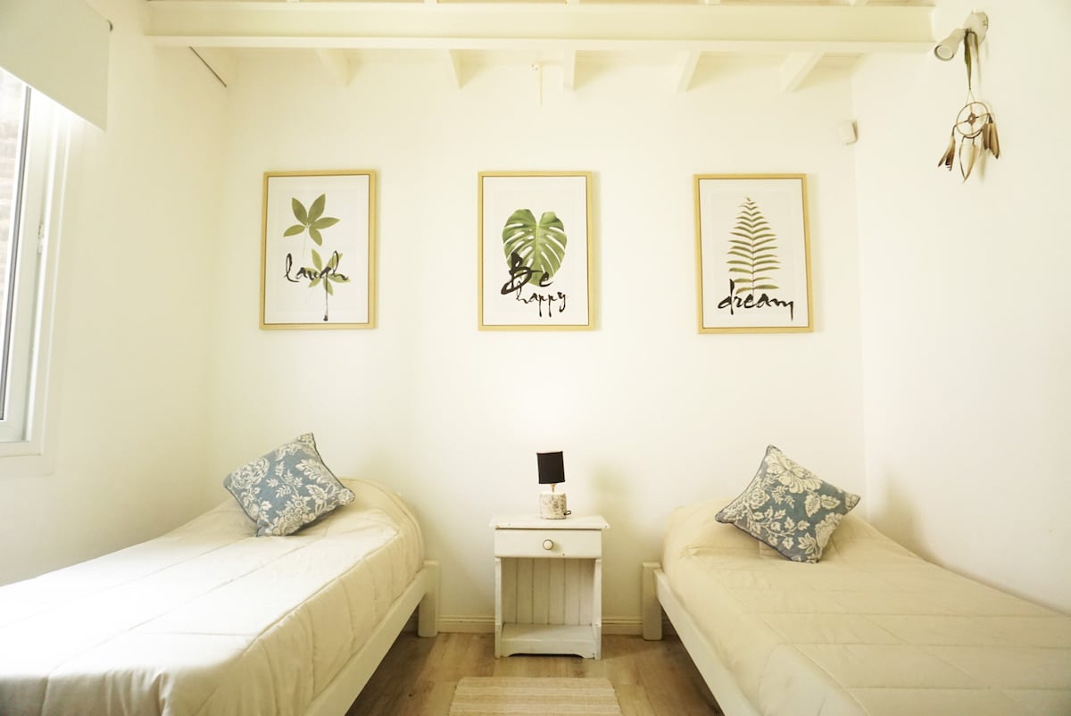 Dvojlôžková izba so samostatnými lôžkami. 