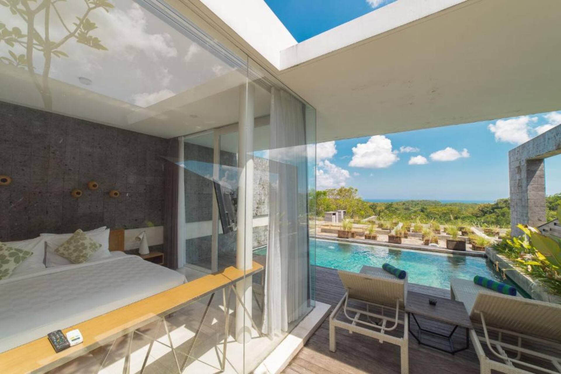Panoramic Cliffside Haven 1 Bedroom Private Villa in Uluwatu 2