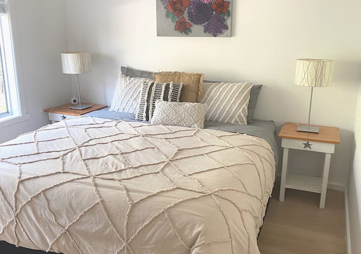 Posteľ 1 - manželská posteľ