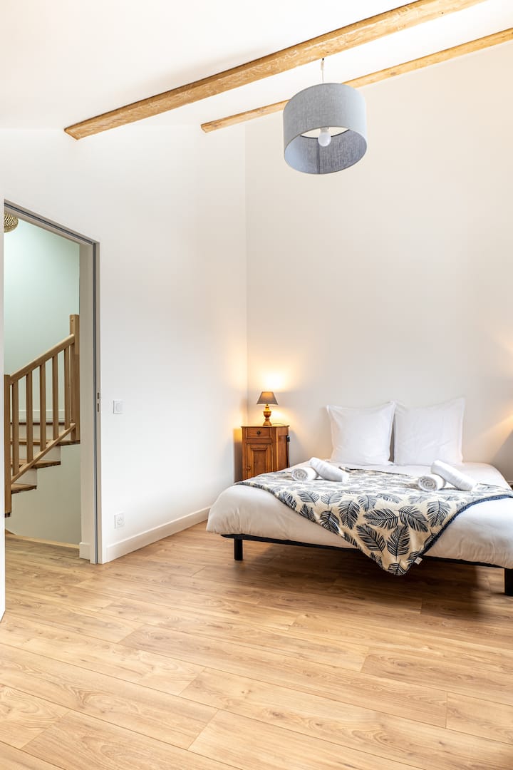 Соба со брачен кревет 140 см