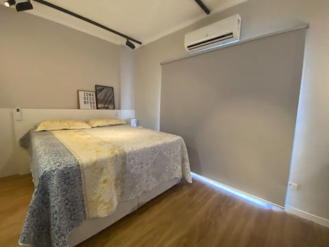 Apto studio 3 quadras da praia com ar cond