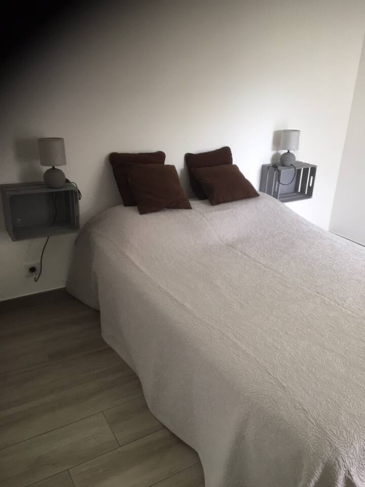 Q1 ‑ ის საძინებელი