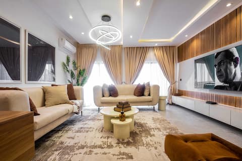 Luxury living/banana island/Ikoyi with a pool