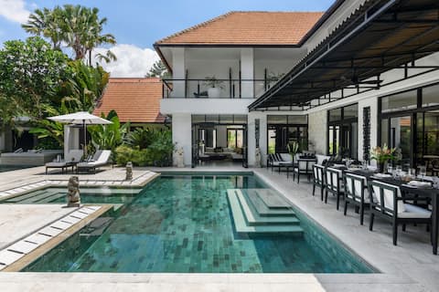 Villa Anaya Manis: 2 Pools, Gym & Chef on request