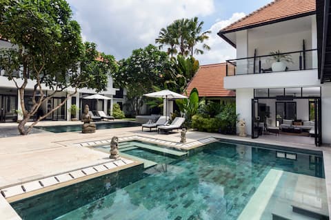 Villa Anaya Manis: 2 Pools, Gym & Chef on request