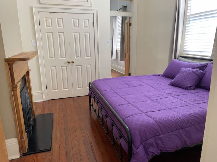 חדר שינה מס '1 עם מיטת קינג