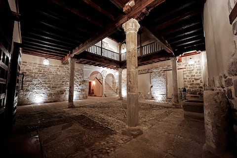 Casa del Capitán Medina. XV Century.