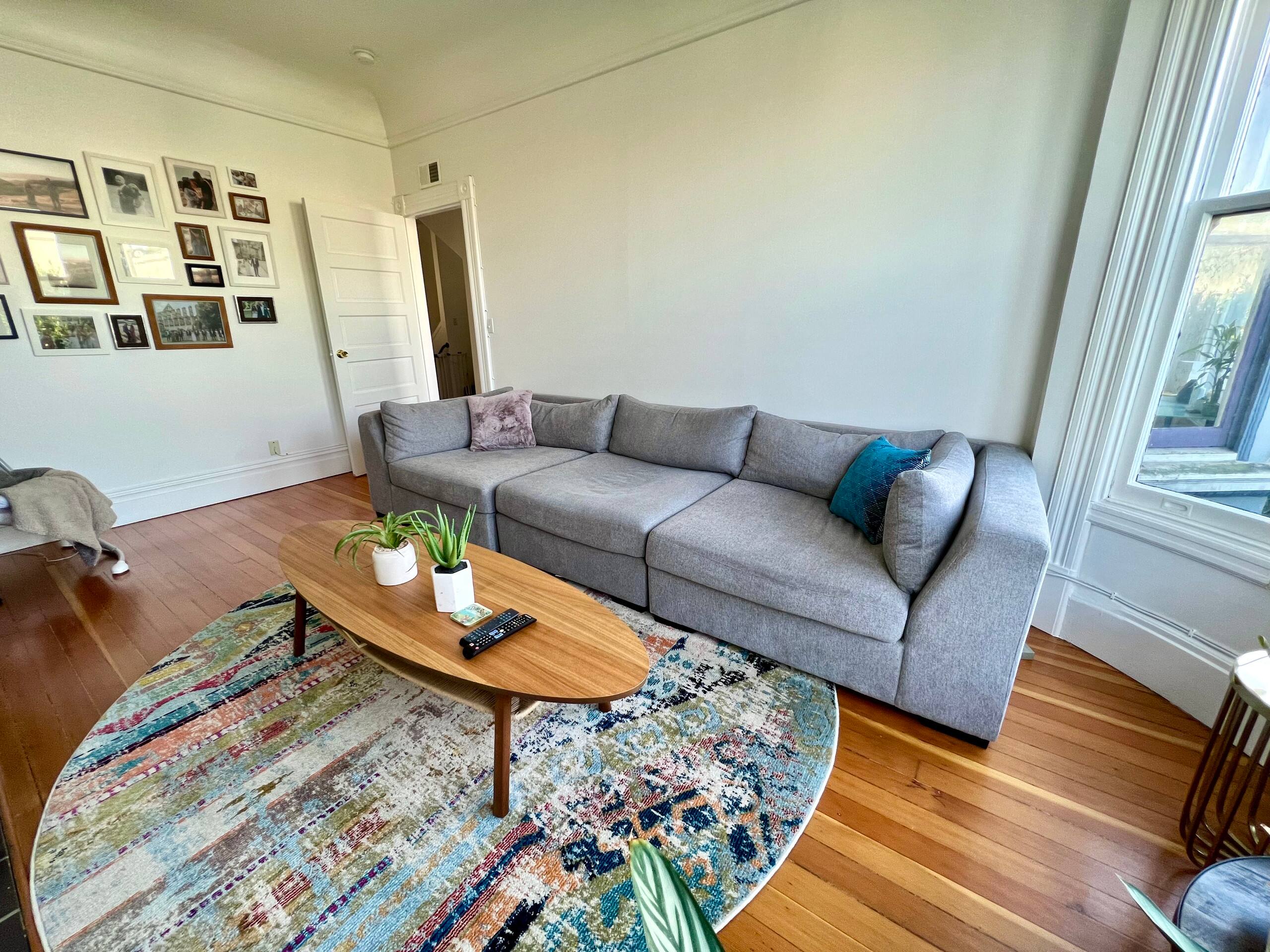 Condo in San Francisco · ★5.0 · 3 bedrooms · 4 beds · 2 baths - Image 2