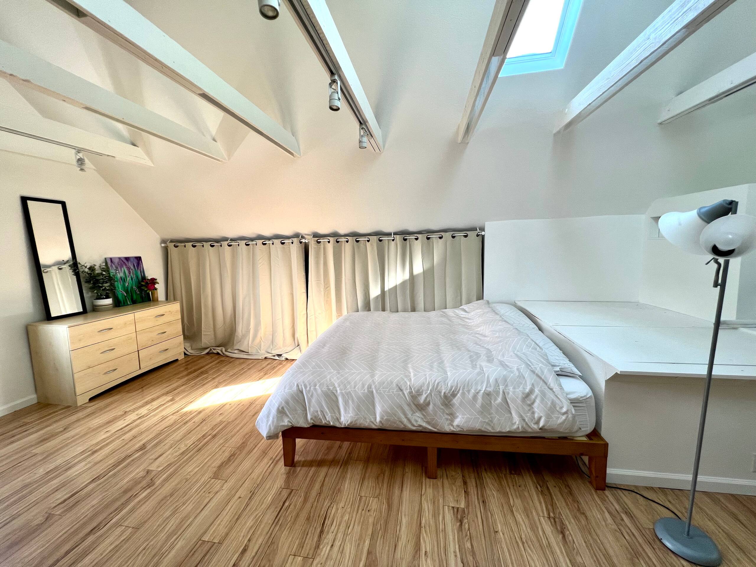 Condo in San Francisco · ★5.0 · 3 bedrooms · 4 beds · 2 baths - Image 13