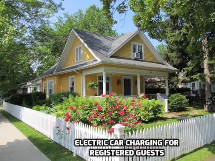 Casablanca Cottage - Niagara-on-the-Lake
