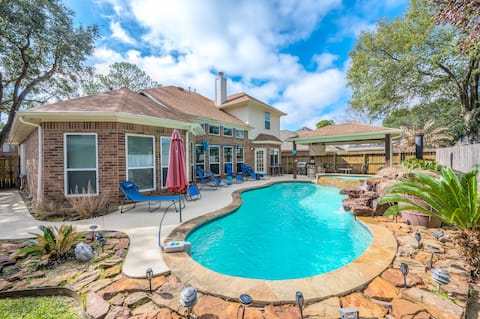 Fire Oasis: 5BR Pool Retreat in Katy