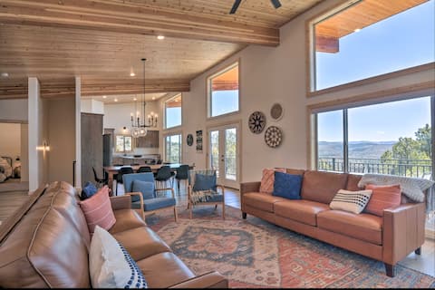 Luxe Cabin Near Bryce & Zion with Stunning View