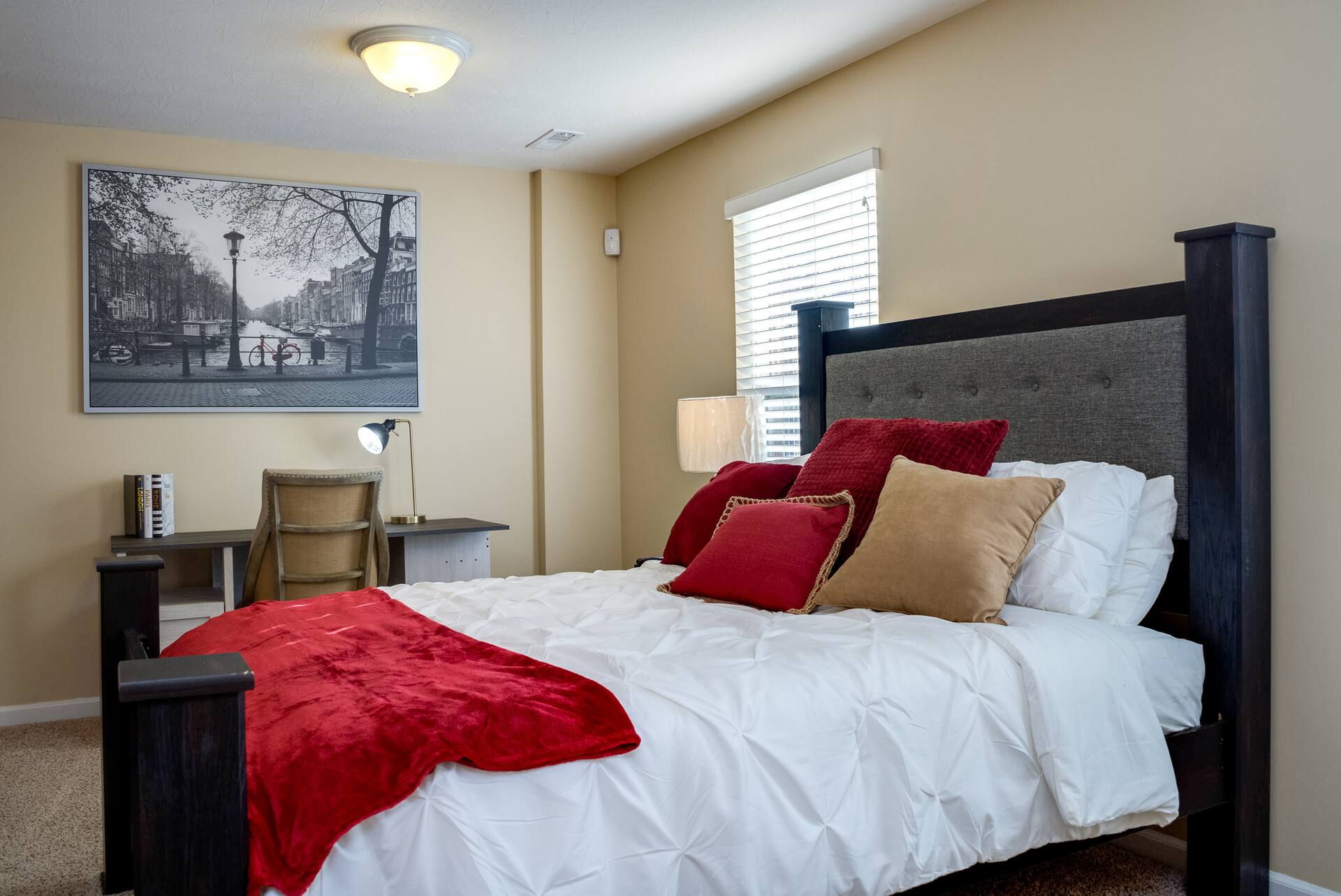 Modern Home w/ Great Amenities — photo 3