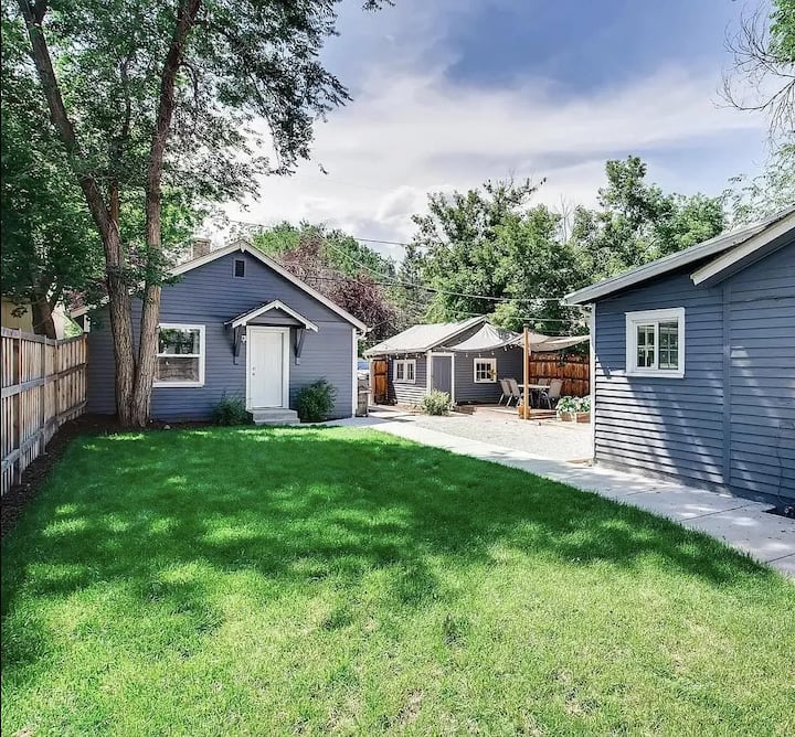 Charming Colorado Carriage House