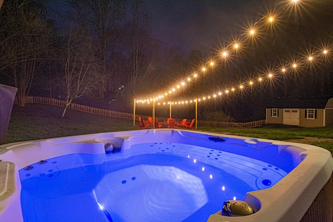Asheville Home: Hot Tub, Sauna & Dogs Welcome