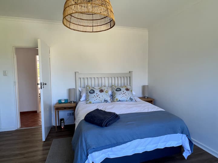 Main bedroom with queen sized bed