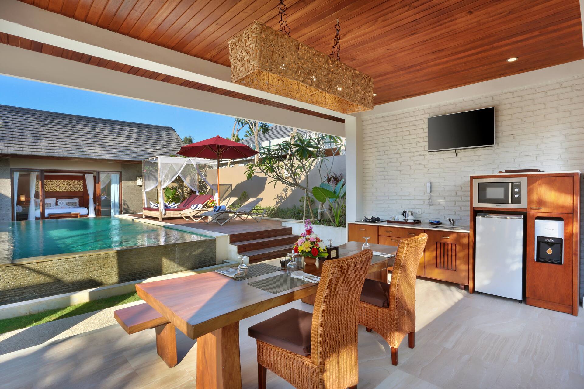 Tropical Hideaway Suite 2 Bedroom Private Villa in Jimbaran 2