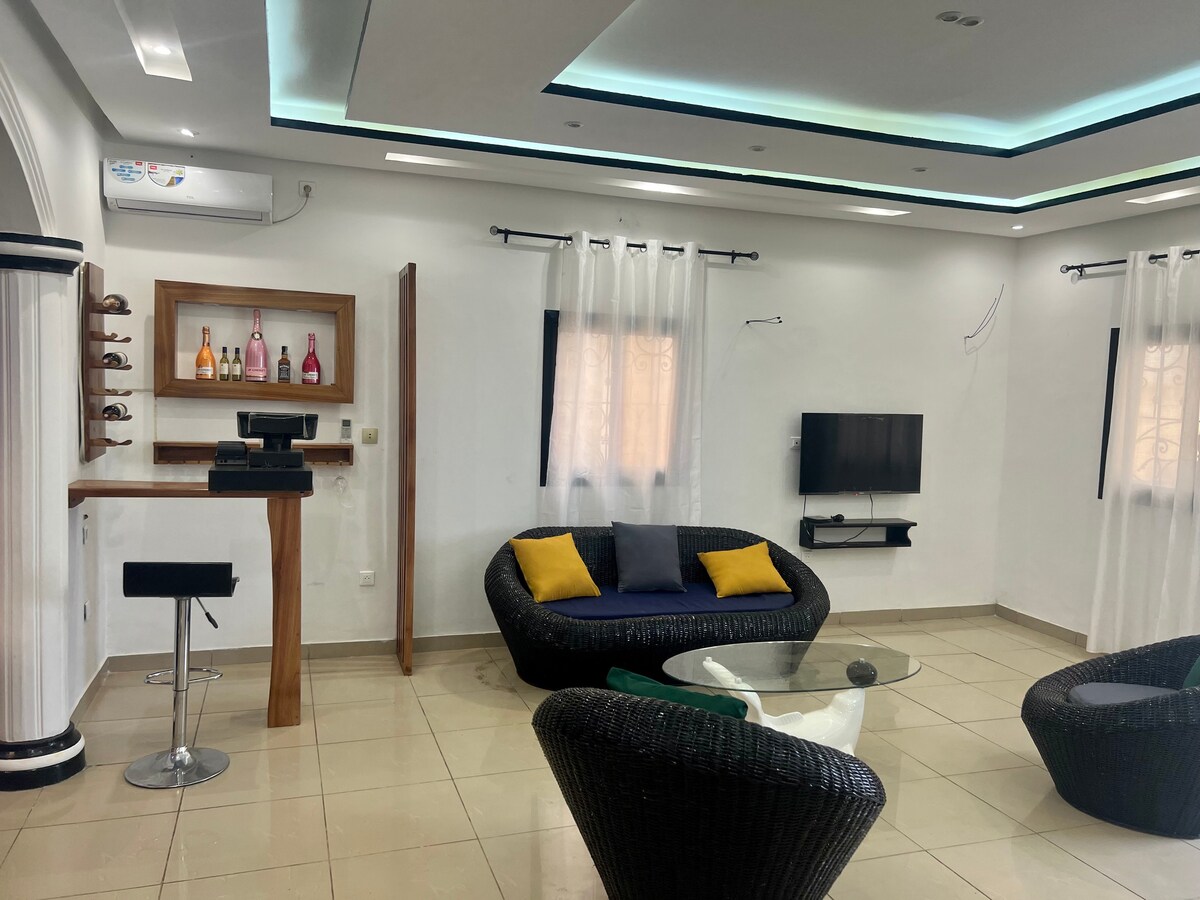 Mini Villa Cosy, Odza Borne 10. Houses for Rent in Yaoundé, Centre