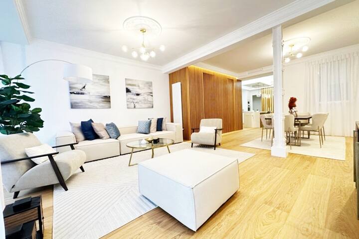 Luxury Apartment in the center of Madrid gallery image 2