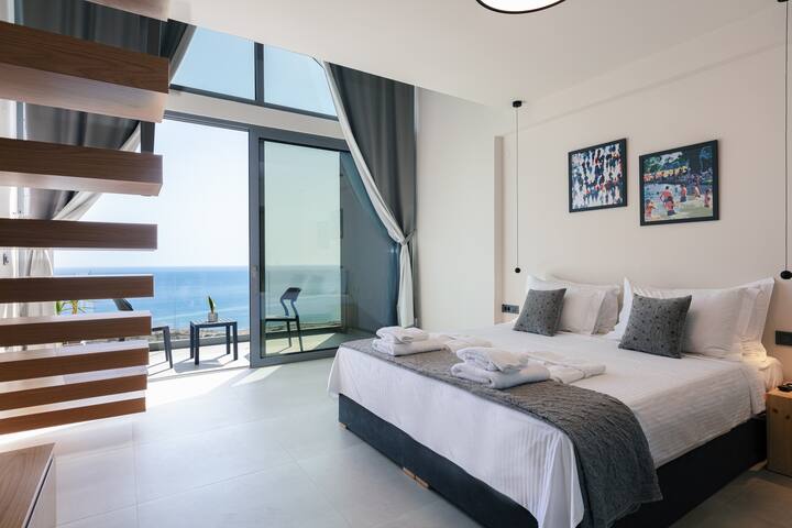 Krystallon West – Superb views, close to the beach gallery image 5