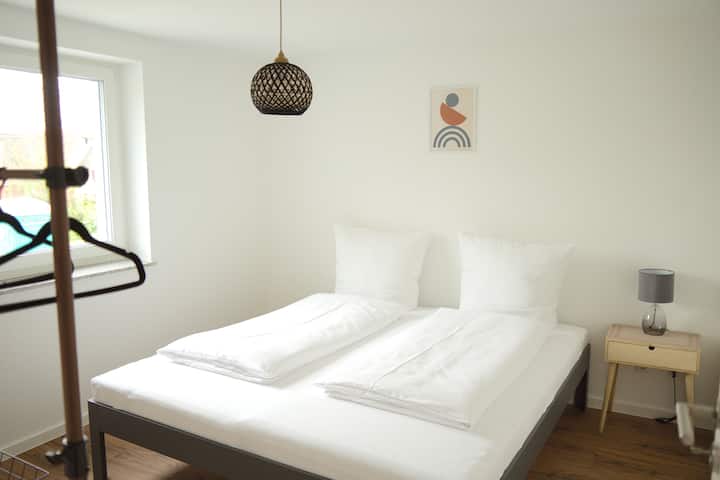 غرفة النوم 2: سرير كبير محبوب (180 × 200) 