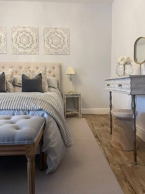 3-Storey Georgian luxury, High St Henley-in-Arden