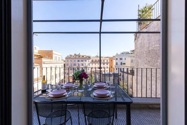 Luxury Terrace in Navona – Cimatori Apartment