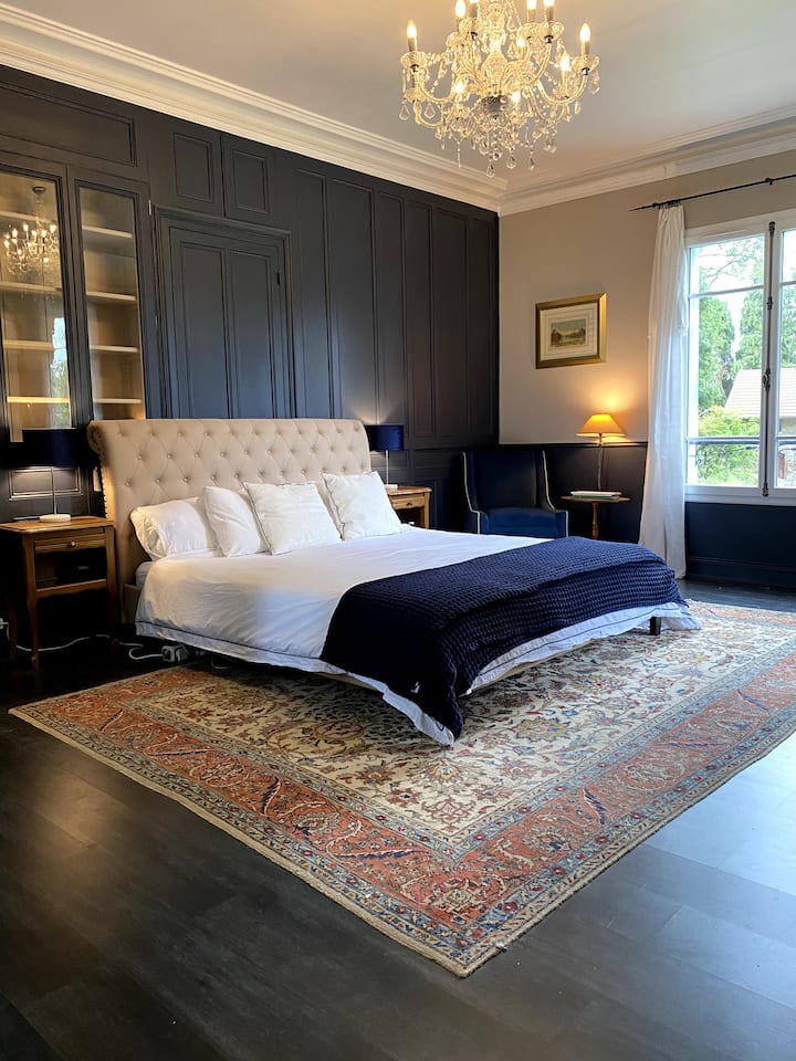 غرفة النوم الرئيسية