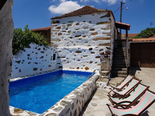 A Cancela House Arouca Paiva Walkways gallery image 5