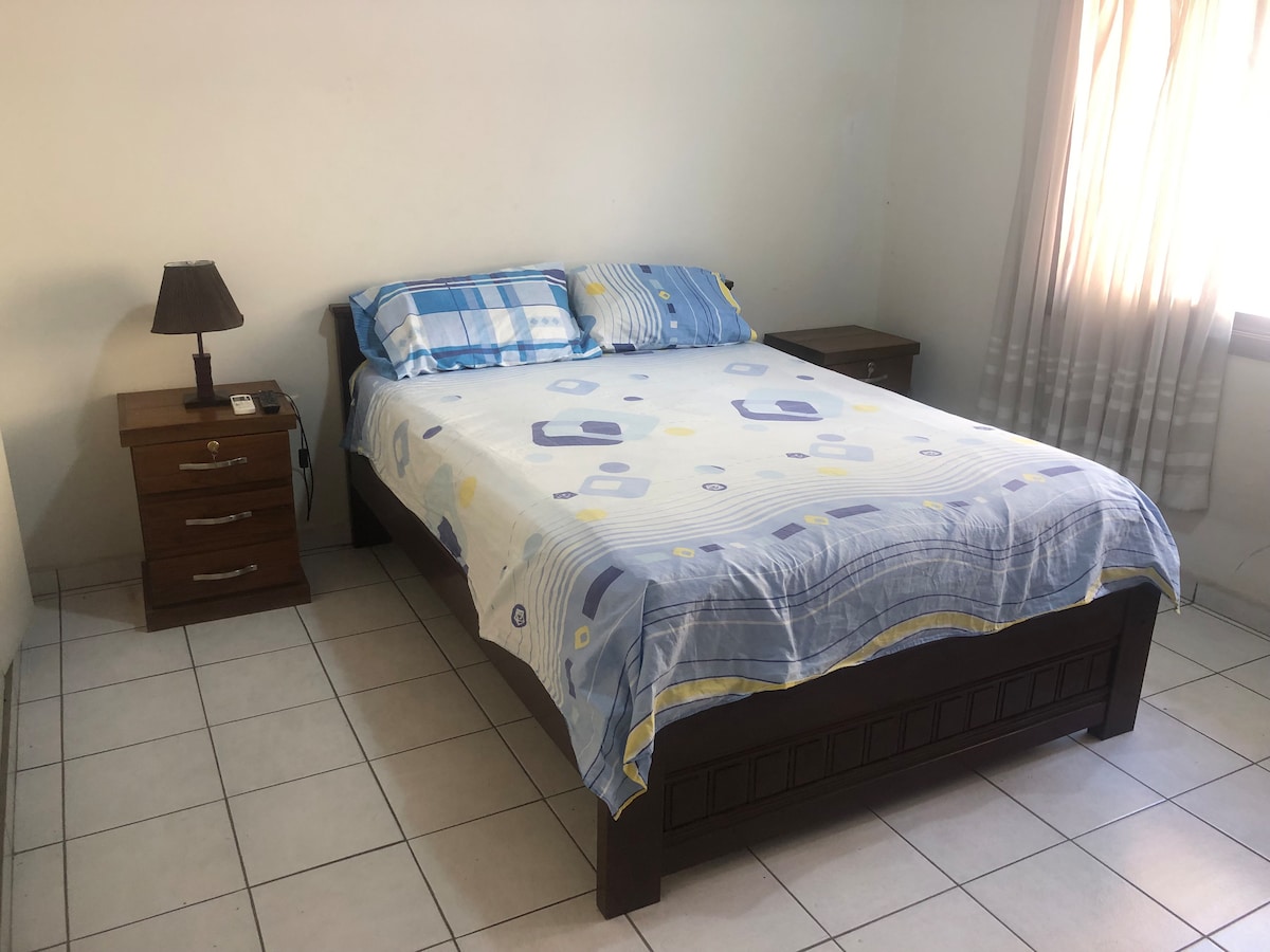Beautiful room downtown - Houses for Rent in Santa Cruz de la Sierra,  Departamento de Santa Cruz, Bolivia - Airbnb