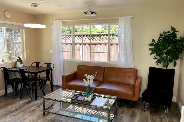 Sunnyvale2b/1b/family/free Ev Charging/ac/wifi/pkg - サンノゼ