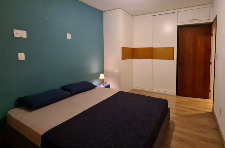 Vista do Quarto Principal - Cama Queen