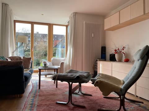 Top performing Airbnb: Terrace apartment in HH-Eimsbüttel in Hamburg