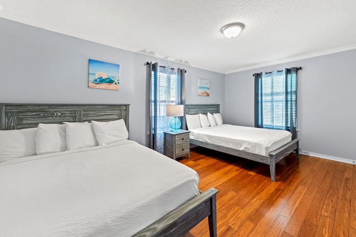 Საძინებელი 2 (2 152 × 203 სმ საწოლით)